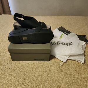 Antelope Black Platform Sandals